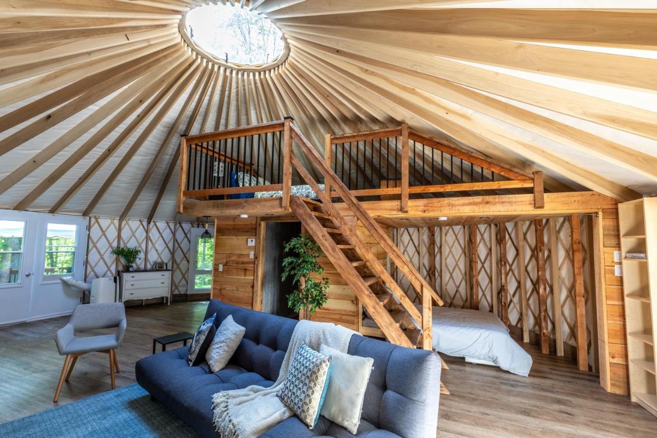 Yourtes Glamping Du Poisson Blanc Notre-Dame-du-Laus Zewnętrze zdjęcie