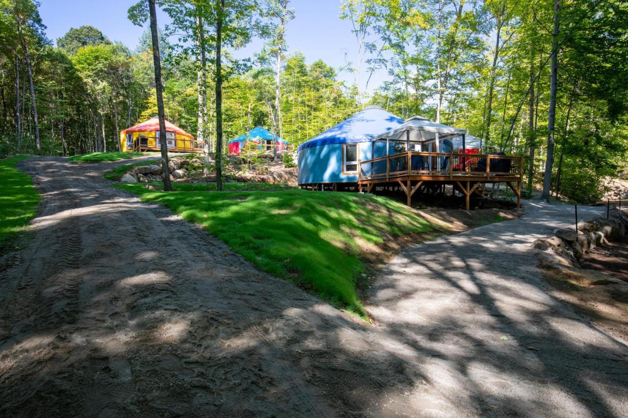 Yourtes Glamping Du Poisson Blanc Notre-Dame-du-Laus Zewnętrze zdjęcie
