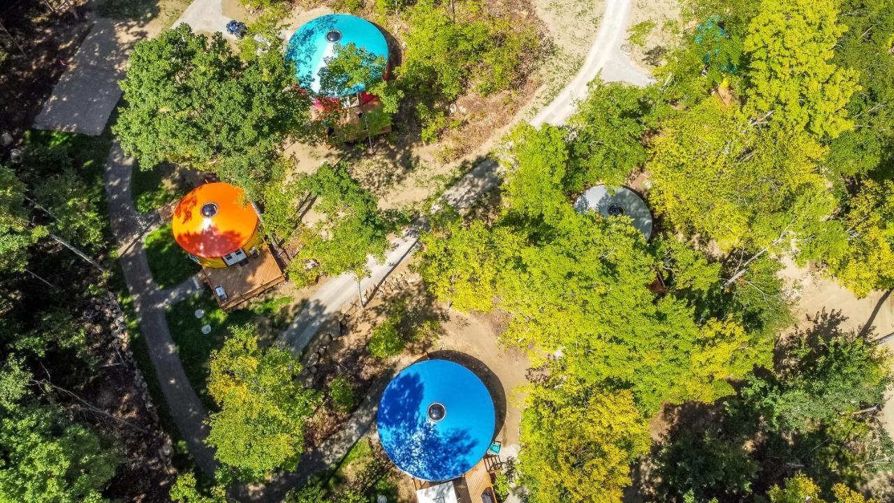 Yourtes Glamping Du Poisson Blanc Notre-Dame-du-Laus Zewnętrze zdjęcie